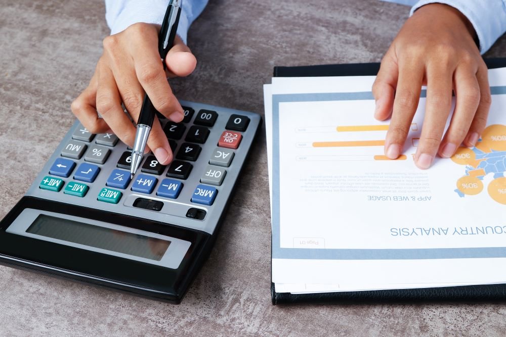 Payroll Accrual Calculator: The Business Owner's Complete Guide to Getting It Right